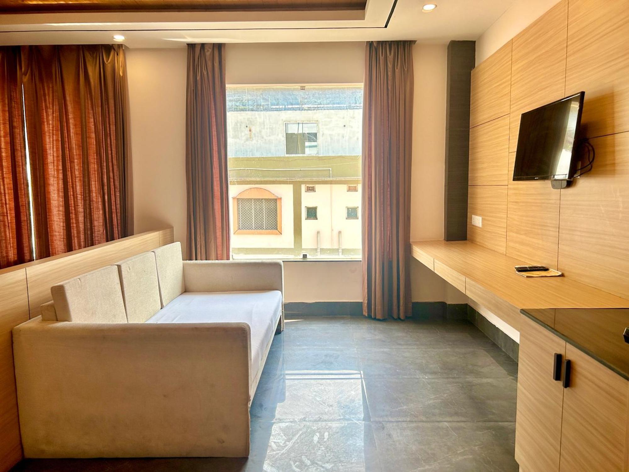 Hotel Aqua Vibes Ришикеш Экстерьер фото